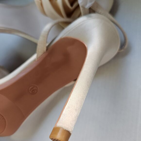 Coutgo Designer-Inspired Slingback Heels Size 9.5 NWT Elegant Kitten Heel Style - Picture 6 of 6